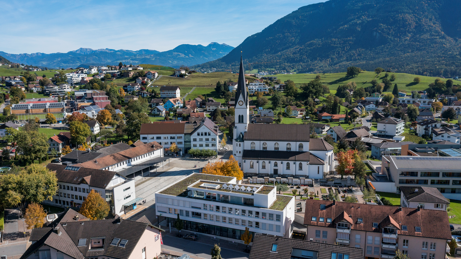 dorfzentrum eschen